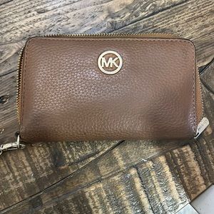 Michael Kors Wallet with Wristlet Strap